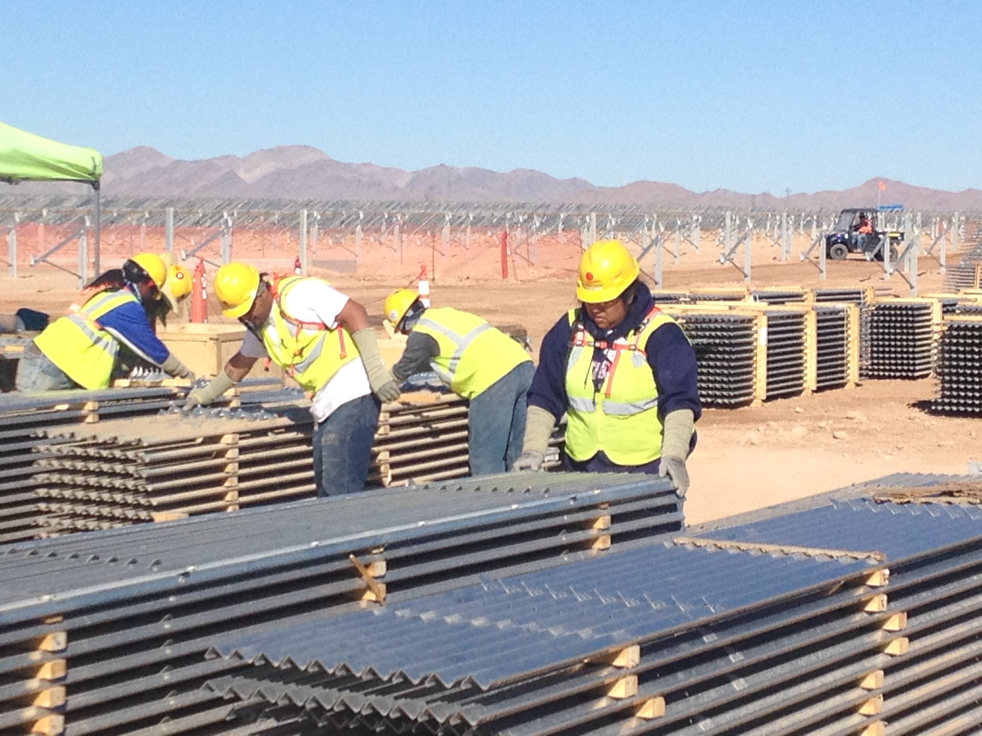 Workers install 250-MW solar project on the Moapa Indian River Reservation in southern Nevada
